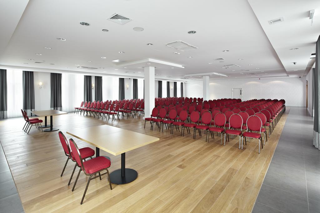 Mercure Wiazowna Brant エクステリア 写真